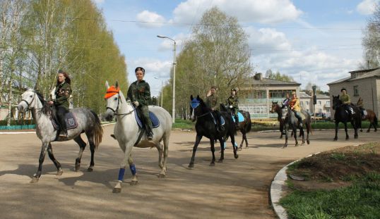 Конный парад в Юбилейном