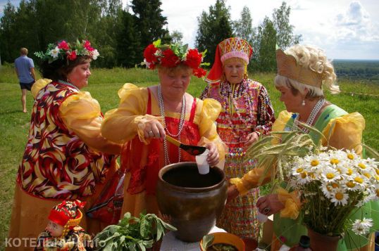 Гуляли во всю Ивановскую