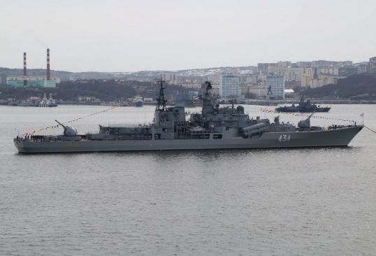 Тральщик Котельнич примет участие в параде