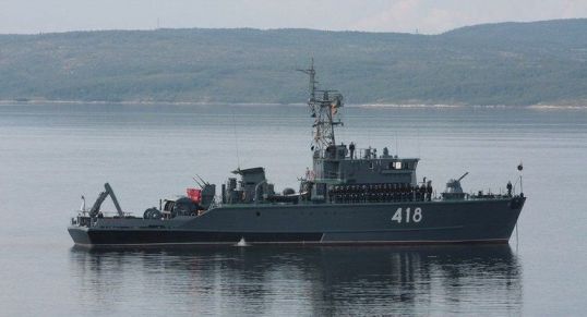 Базовый тральщик &laquo;Котельнич&raquo; приступил к сдаче курсовой задачи в Баренцевом море