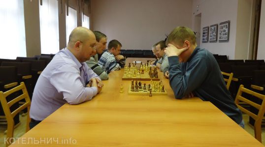 Чиновники сыграют в шахматы
