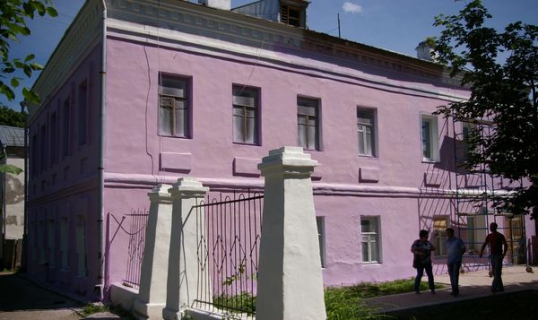 Завершается ремонт здания на улице Луначарского