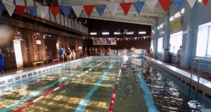 В бассейне "Дельфин" откроют сезон