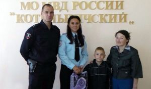 Помогли собраться в школу