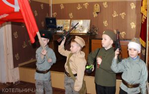 Инсценировали песни о войне