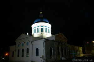 Храм осветили