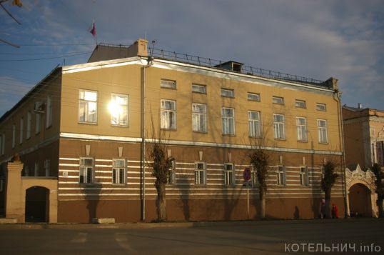 Быть ли первому