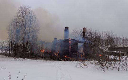 На пожаре в Ацвеже сгорел человек