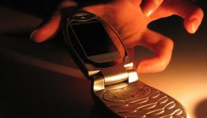 Украла сотовые