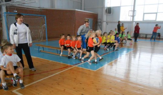 Соревновались дошколята