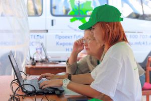 &laquo;Мобильная бригада&raquo; на страже компьютерной грамотности котельничан