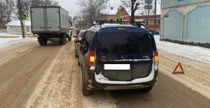 На Советской "Лада" столкнулась с "Шевроле"