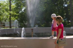 В Котельниче заработал фонтан