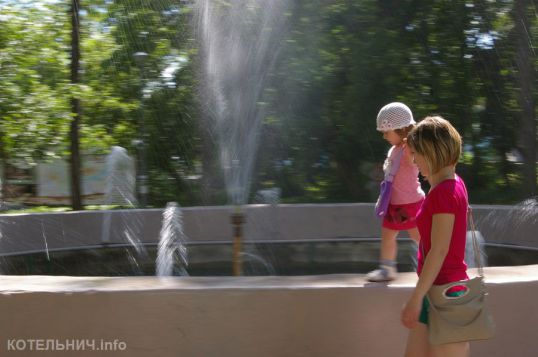 В Котельниче заработал фонтан