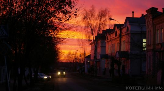 Стоял ноябрь уж у двора&hellip;