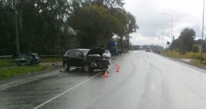 На улице Победы столкнулись два автомобиля