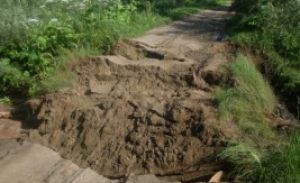 На дамбе в Шалеевщине ведутся восстановительные работы