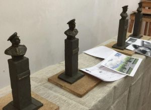 Бюст маршалу Соколову