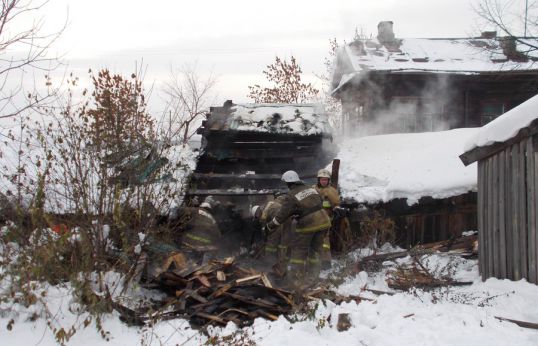 Горели сараи