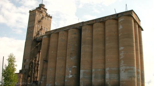 Перед судом предстанет бывший директор АО &laquo;Котельничское хлебоприемное предприятие&raquo;