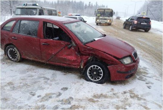 Столкнулись иномарки