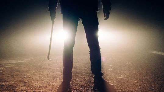 Котельничанин замахнулся на тещу и поплатился