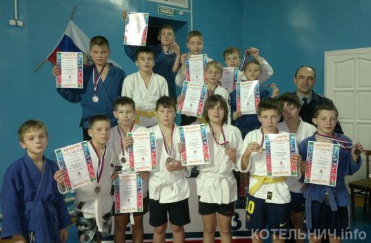 Межрайонный турнир по самбо в Свече