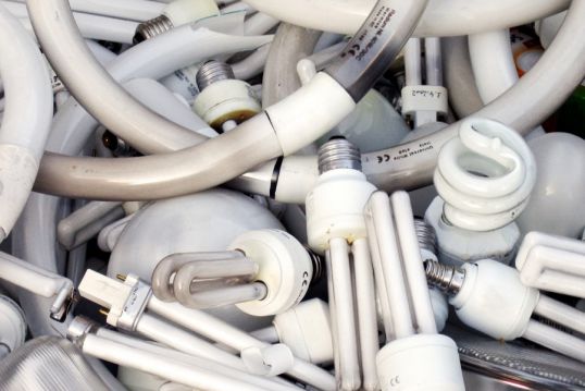 Куда девать лампочки