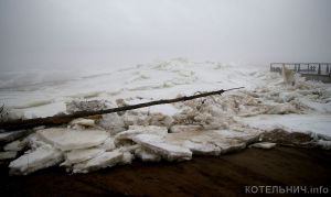 Котельнич затерло льдами