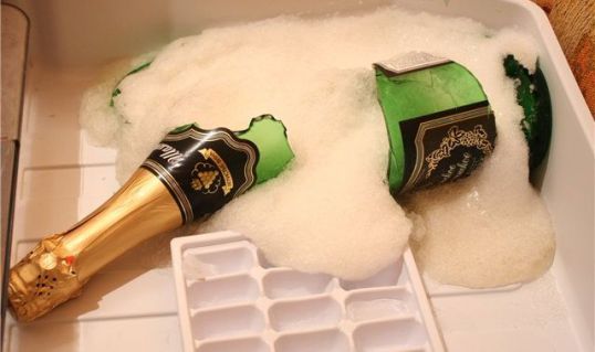 Тазик шампанского