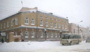 Минус один. На кресло главы города претендуют двое