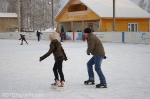 В октябре в Котельниче должна появиться хоккейная площадка