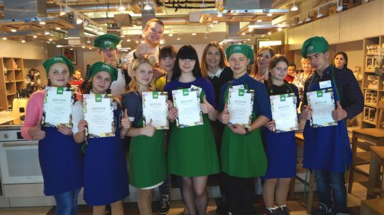 Готовить как телезвезда научились дети-сироты из Кировской области